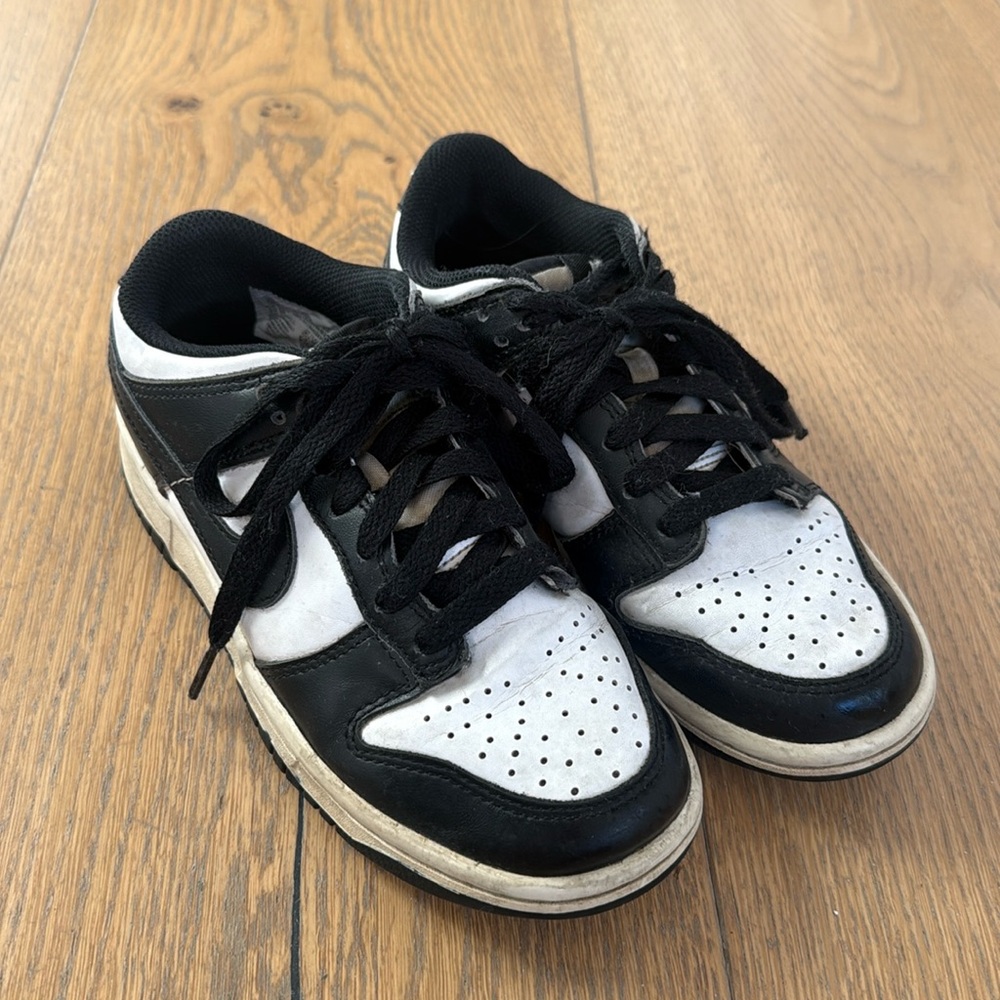 Nike Panda Dunks